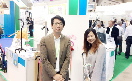 フラミンゴステッキとコラボ